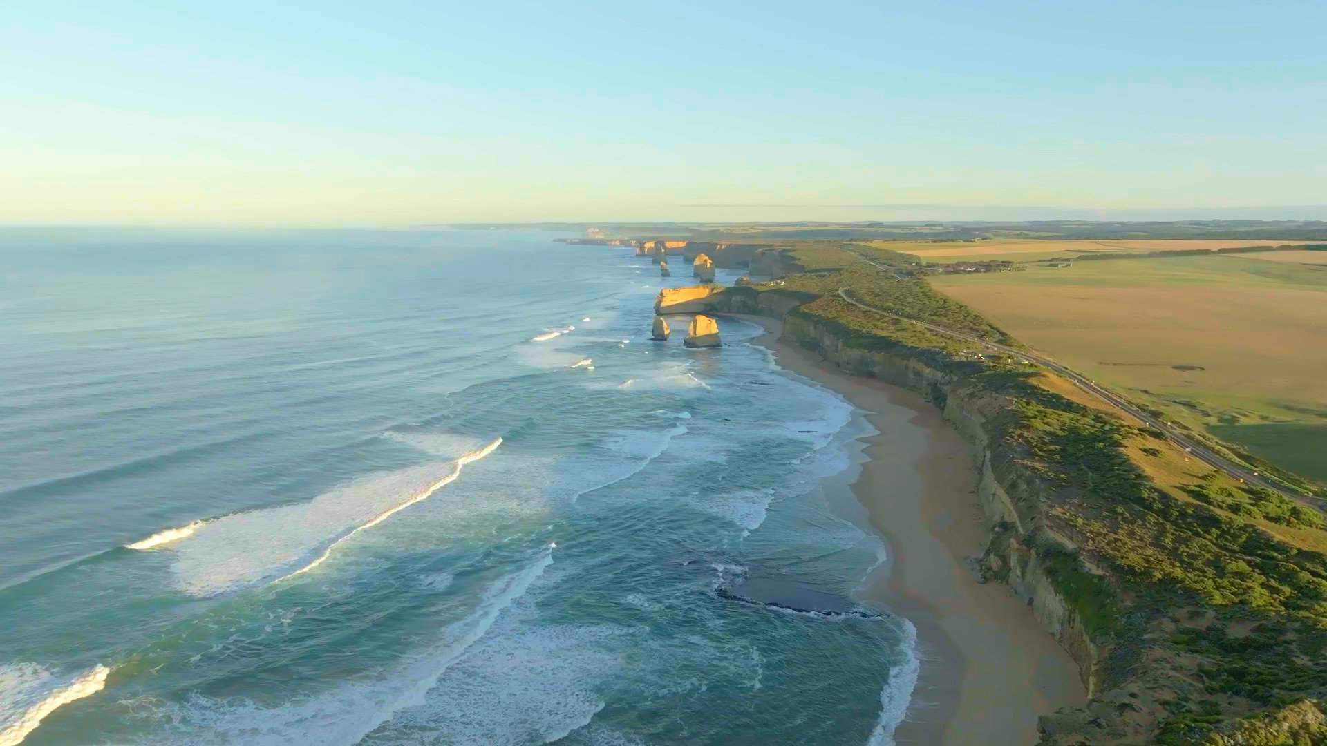 Marvel at the Twelve Apostles in Stunning 4K and Full HD